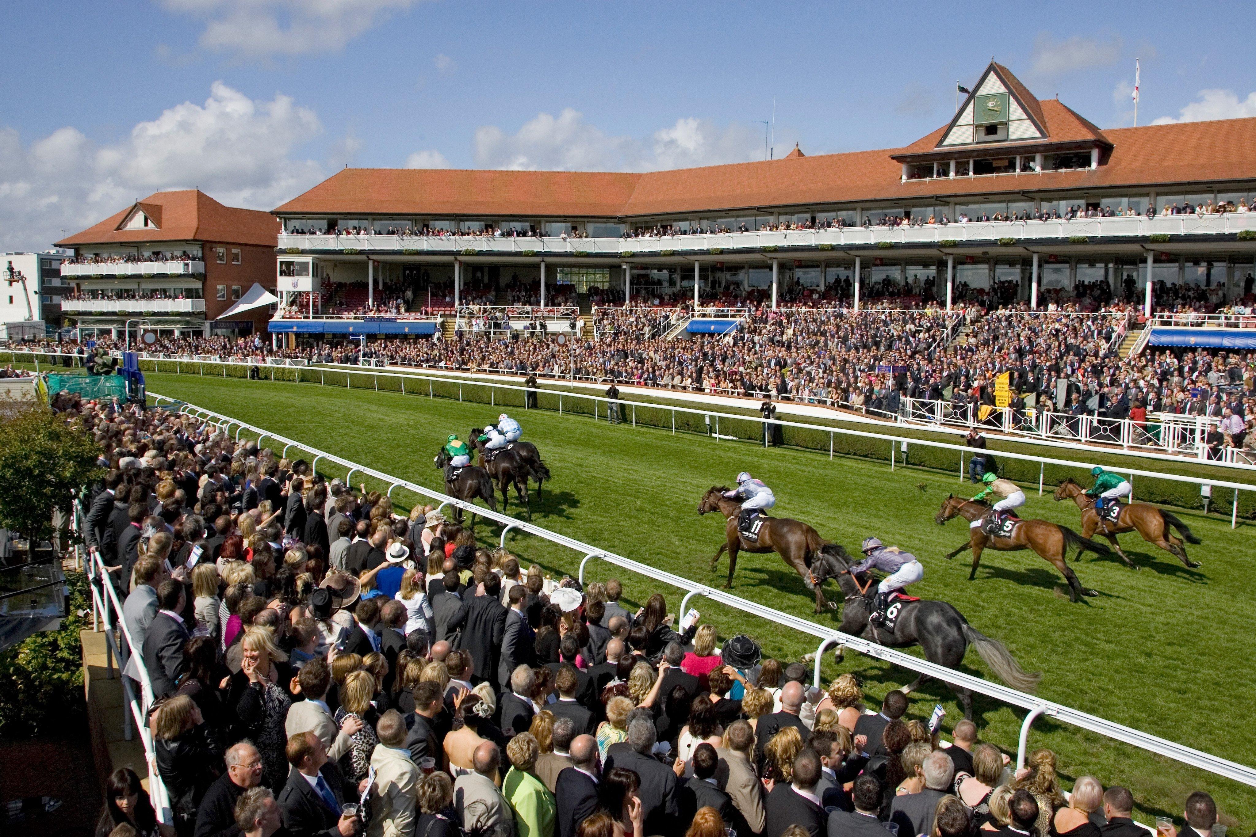 Holiday Inn Express, Chester Racecourse By Ihg Exterior photo