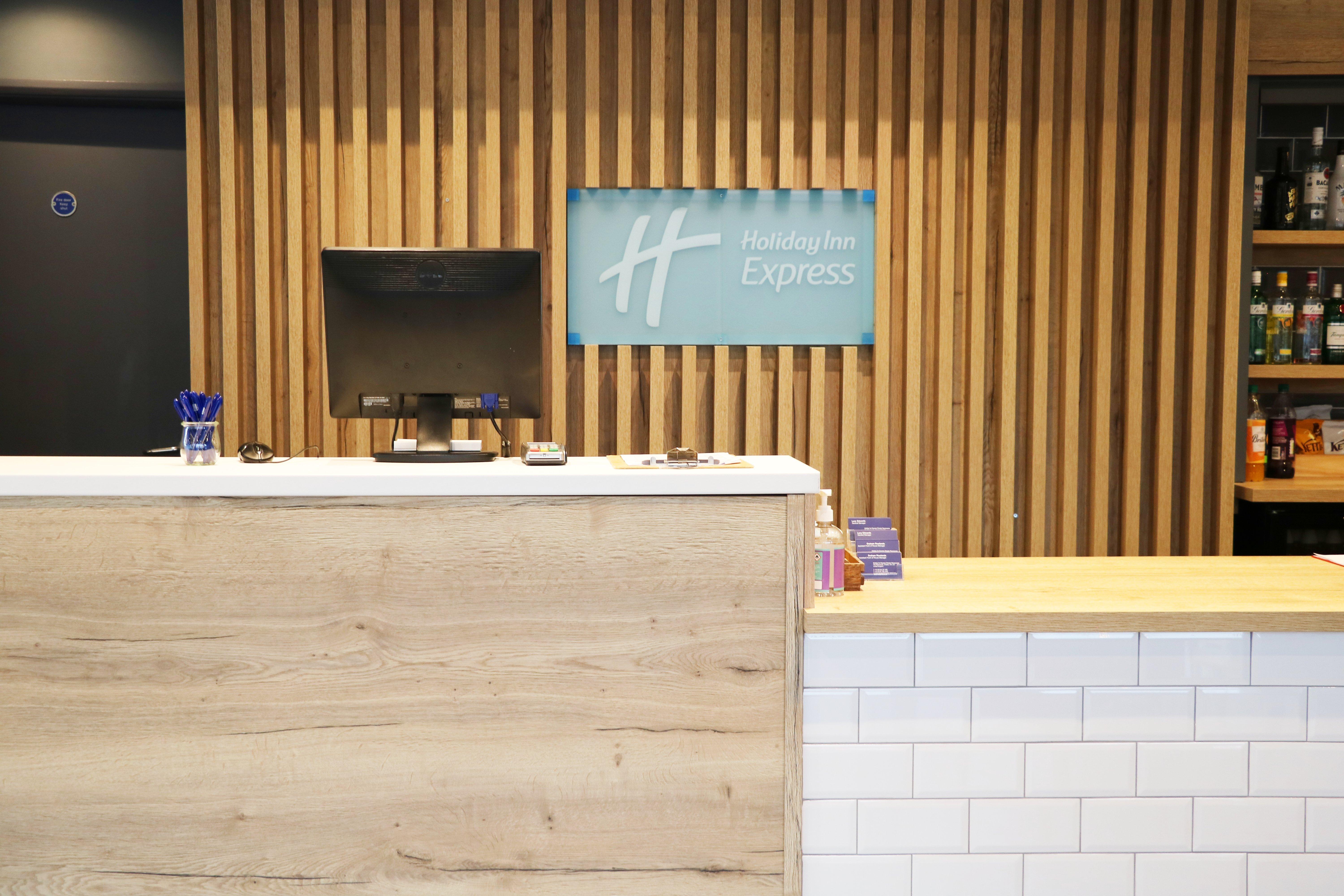 Holiday Inn Express, Chester Racecourse By Ihg Exterior photo
