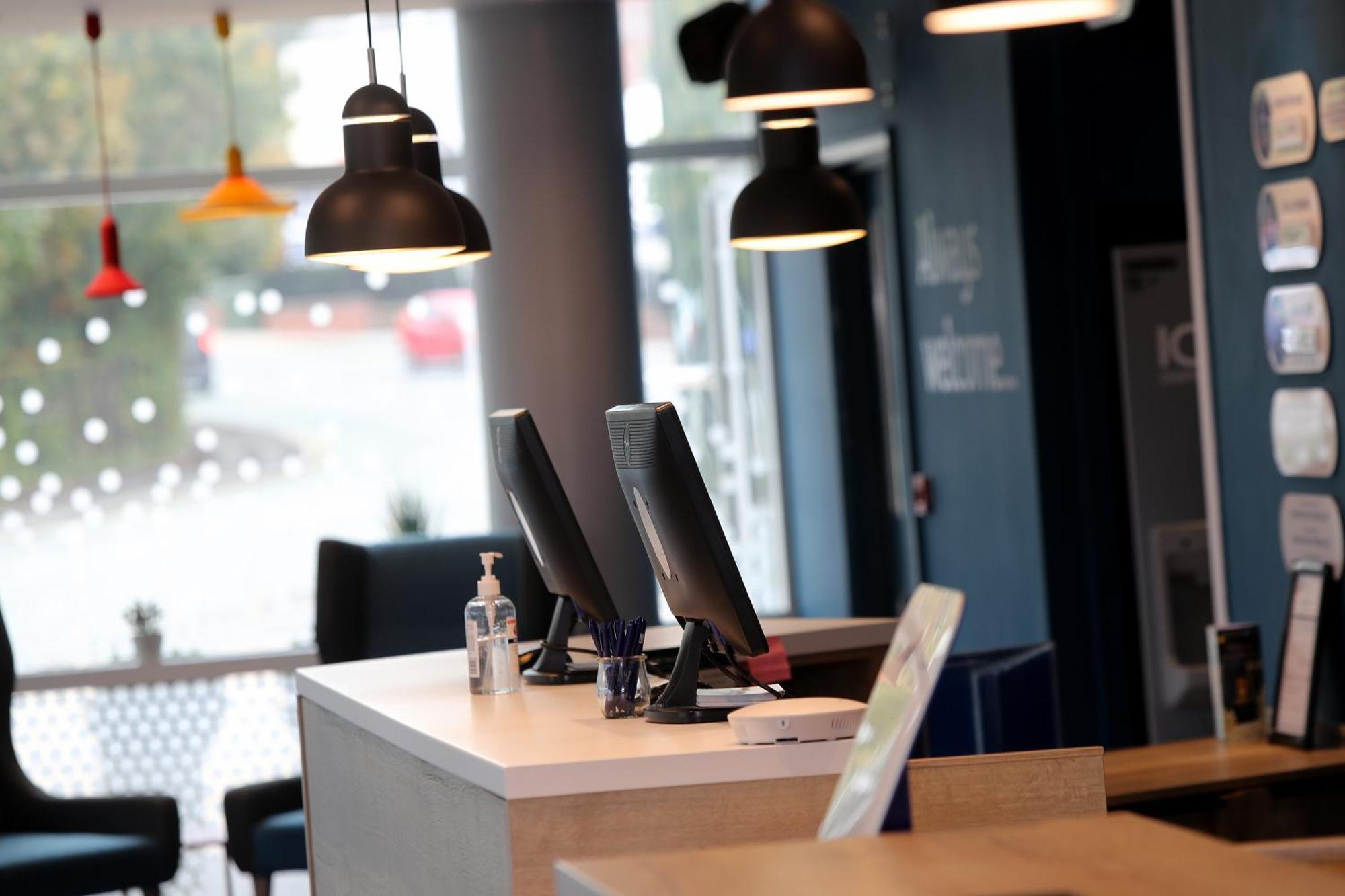 Holiday Inn Express, Chester Racecourse By Ihg Exterior photo