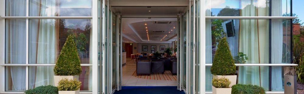 Holiday Inn Express, Chester Racecourse By Ihg Exterior photo