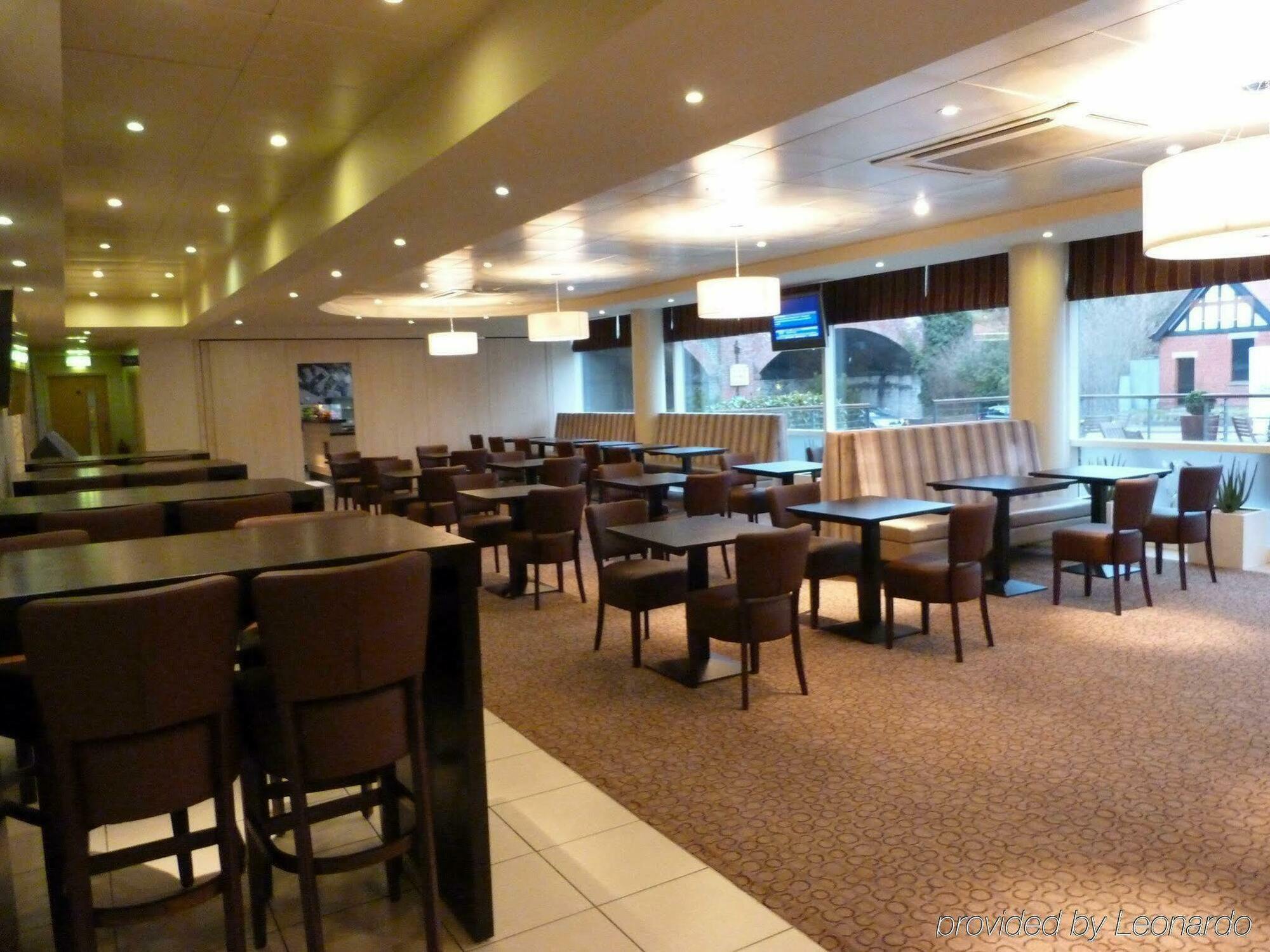 Holiday Inn Express, Chester Racecourse By Ihg Exterior photo
